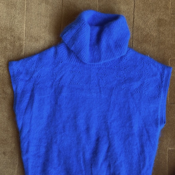 iCB New York, piercing blue angora rabbit turtleneck sweater w/ cut off sleeves - Picture 2 of 8